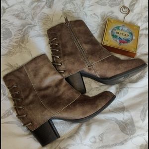 Sz 7 Fergalicious fall booties